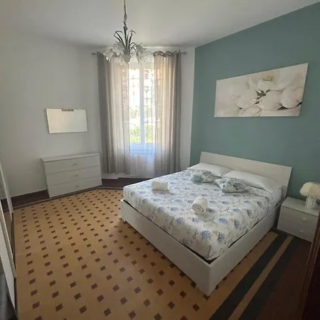 Lägenhet Ceka House *